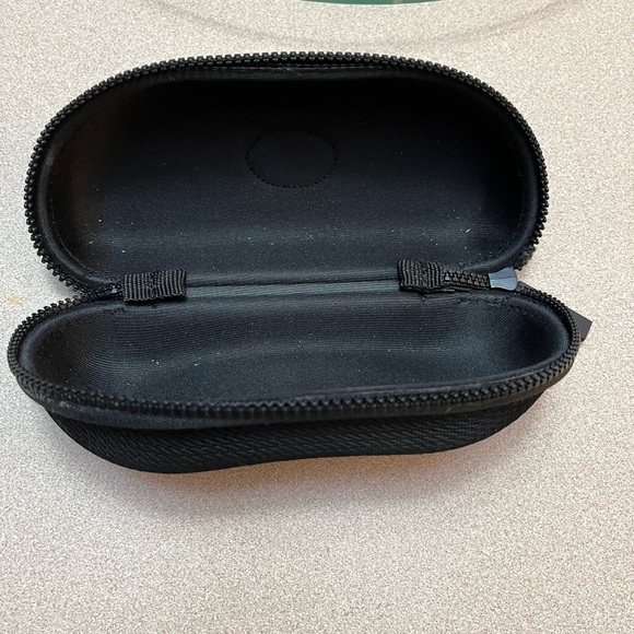 Costa Del Mar Sunglasses Case - Picture 4 of 6